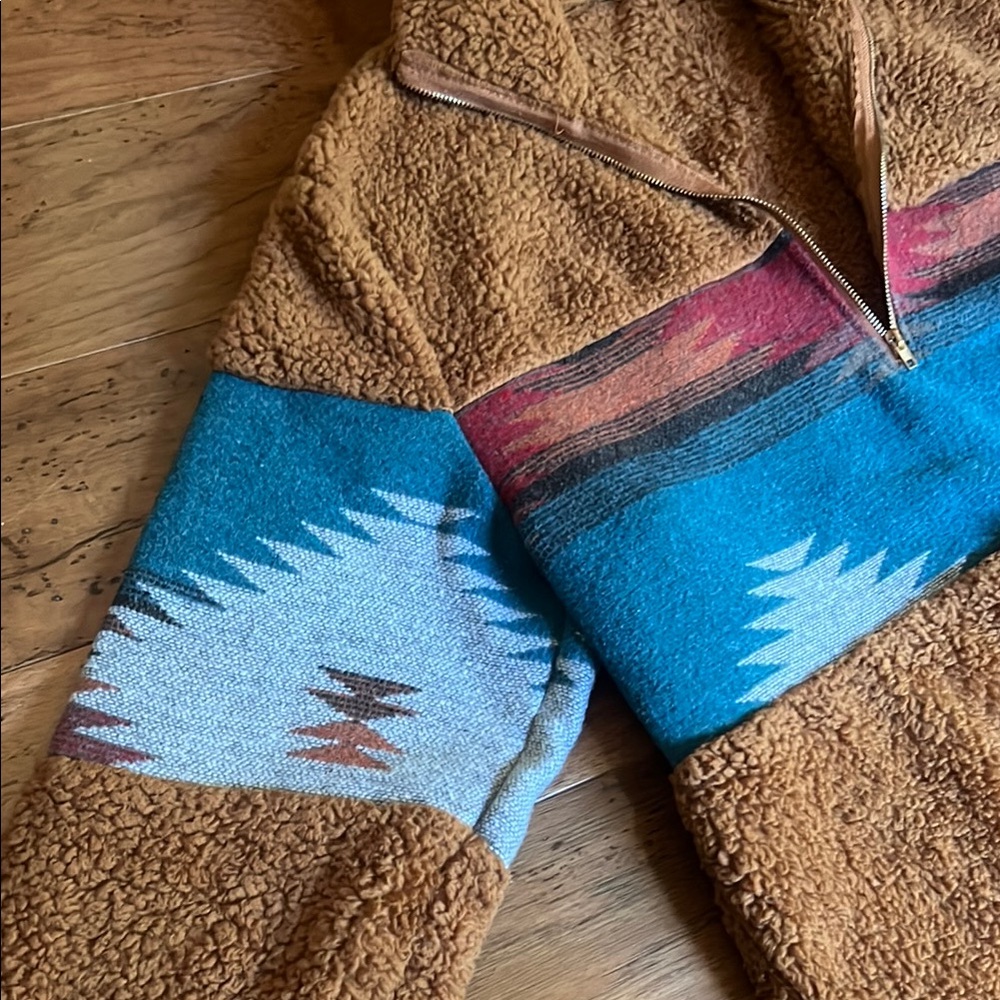 Women’s Western pullover